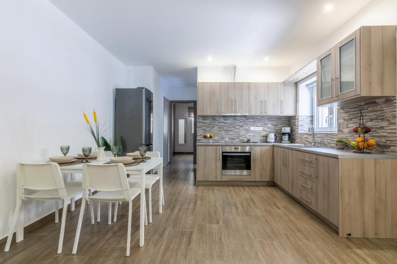 Elegant City Apartment Iraklio Exterior foto